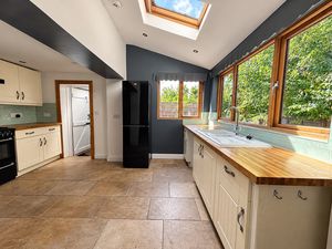 Kitchen_20WL- click for photo gallery